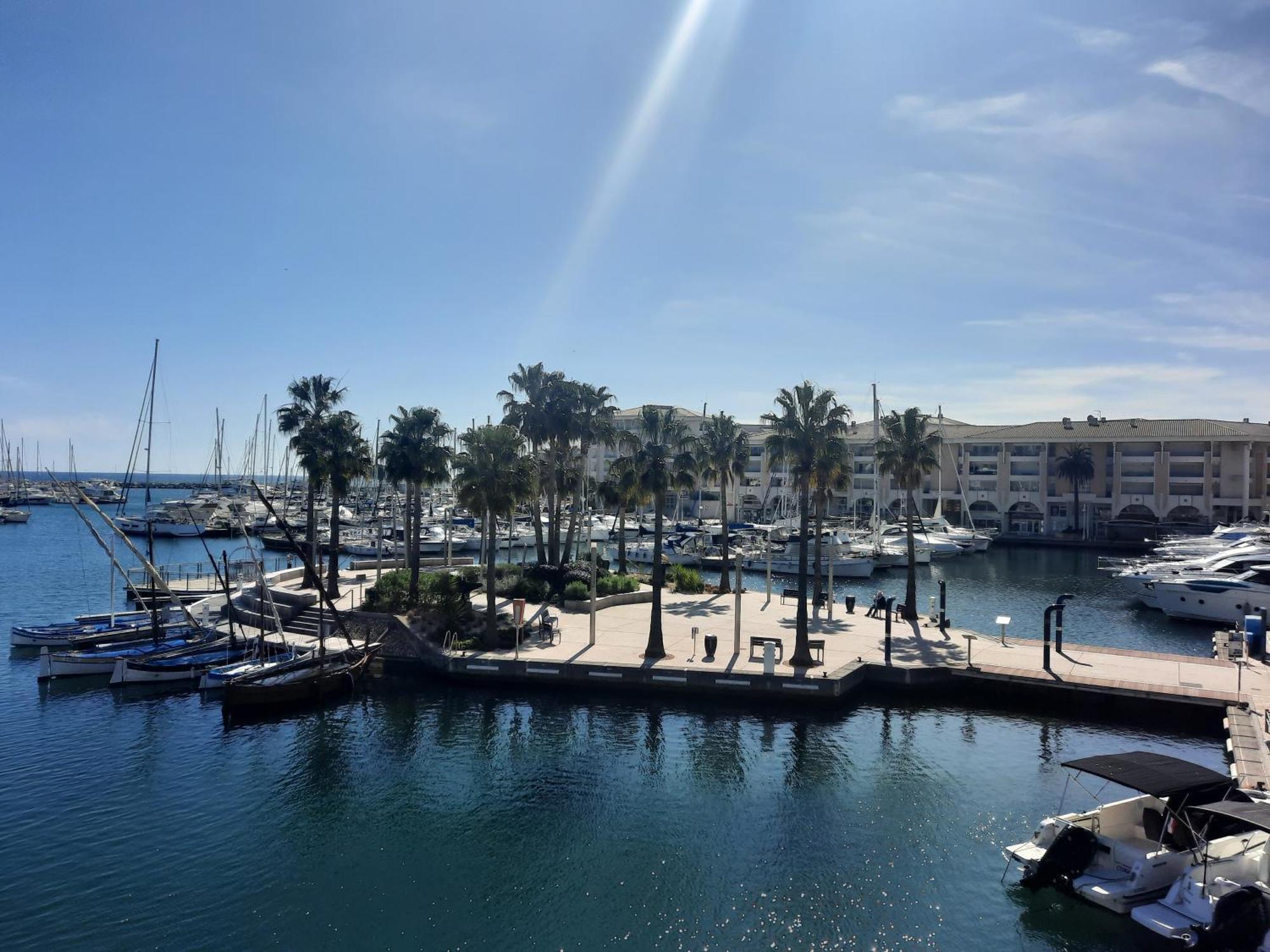 Apartment Coeur Marina Climatise Terrasse Parking *