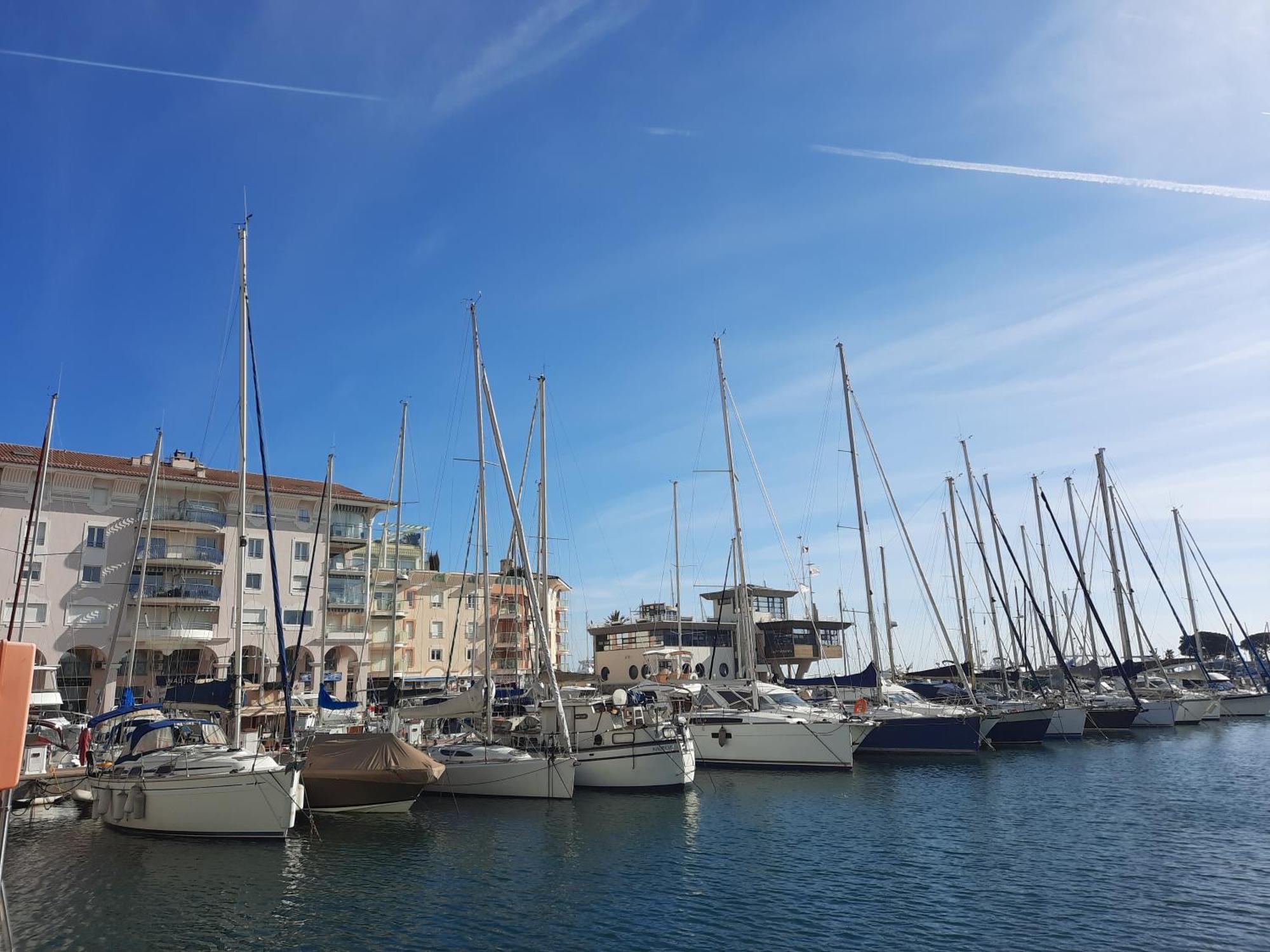 Apartment Coeur Marina Climatise Terrasse Parking *